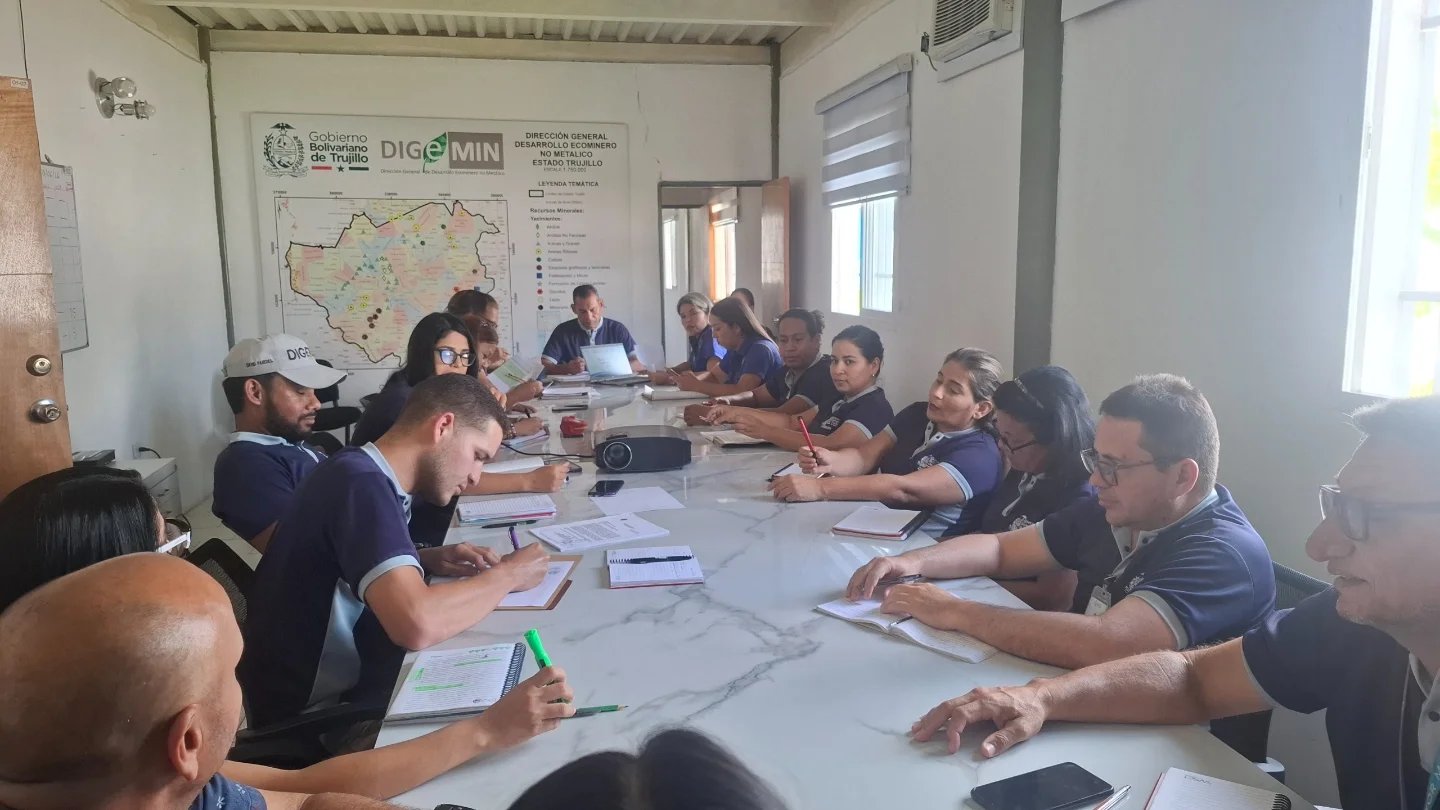 CET impulsa la mejora de la gestión pública con taller sobre Plan de Acciones Correctivas en la DIGEMIN