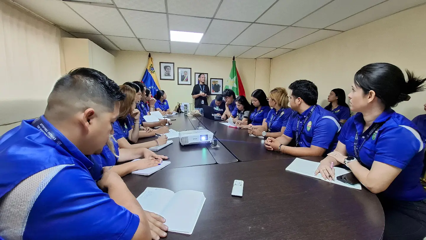 CET fortalece competencias de su talento humano con nueva formación en protocolo dirigido por el INCES